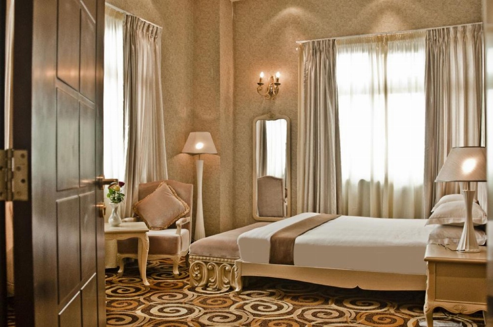 Ambassador Hotel Image 11