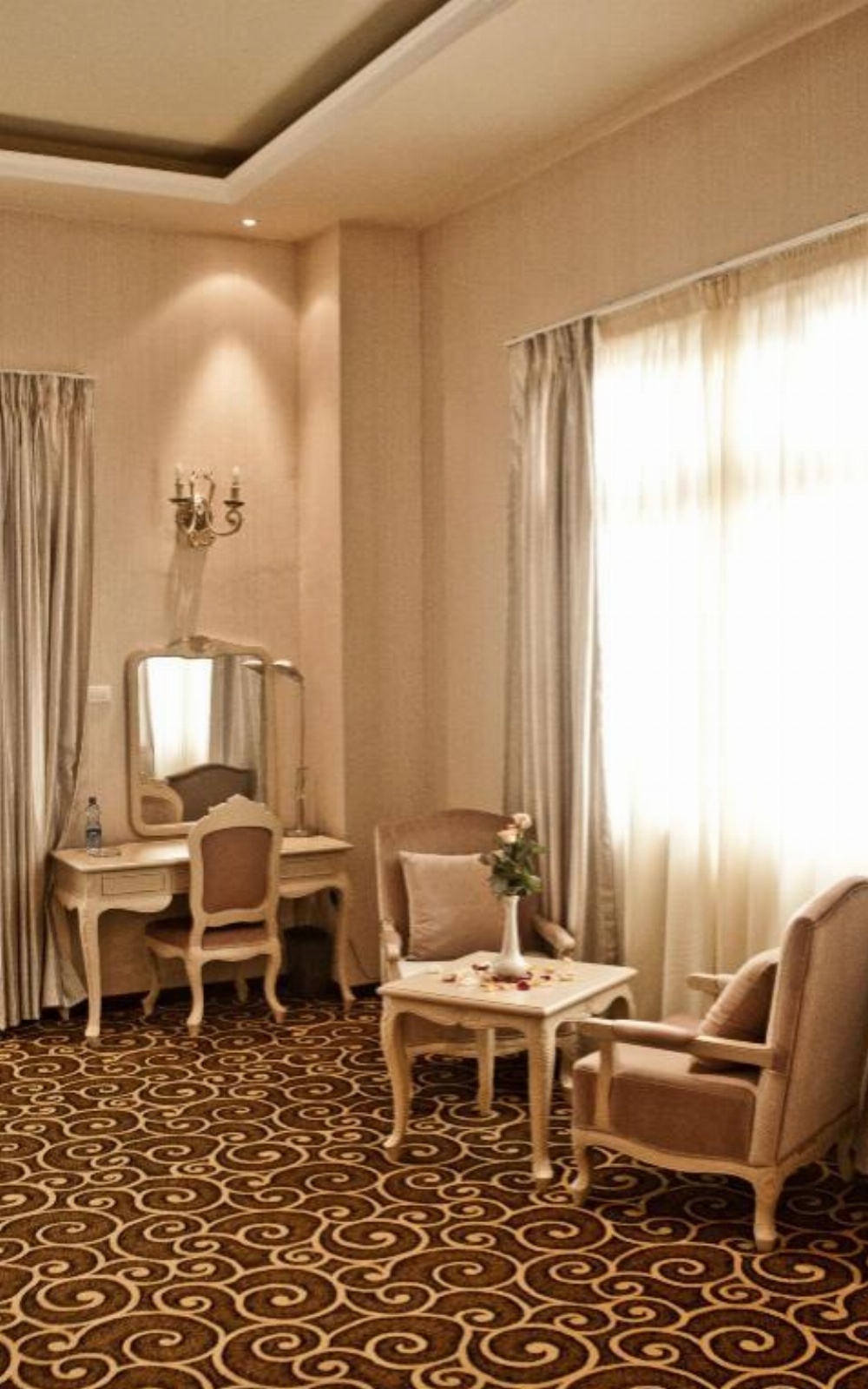 Ambassador Hotel Image 12